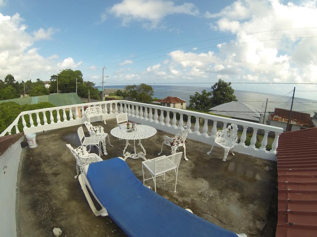 Tina'S Guest House Ocho Rios Exterior foto